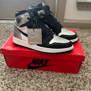 Air Jordan 1 “Silver Toe”